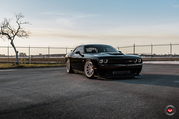 Фото дисков Vossen ML-X2 Сатиновый лак на Dodge Challenger III