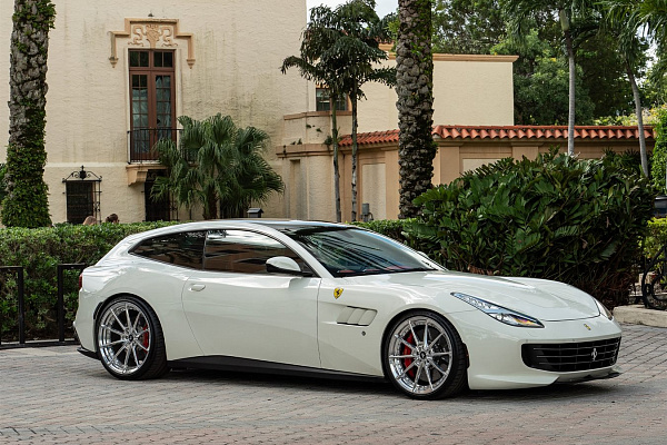 Фото дисков Anrky AN28 Полированный лак на Ferrari GTC4Lusso