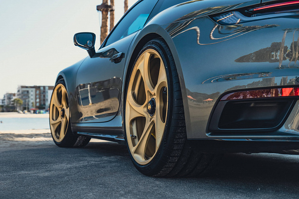 Фото дисков HRE 522M Сатиновое золото на Porsche 911 VIII
