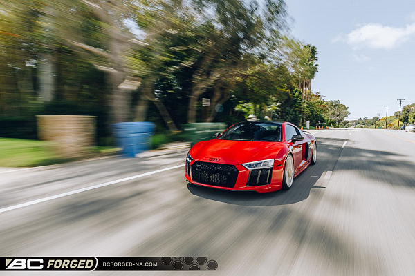 Фото дисков BC Forged HCS21 Глянцевая шампань на Audi R8 (4S)