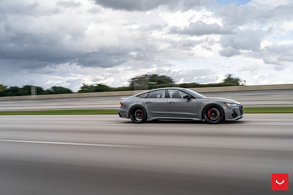 Фото дисков Vossen HF-3 Черный глянец на Audi A/RS 7 (4K)