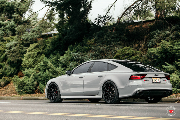 Фото дисков Vossen S17-01 Черный глянец на Audi A/RS 7 (4G)