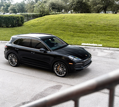 Фото дисков HRE P200 на Porsche Cayenne III