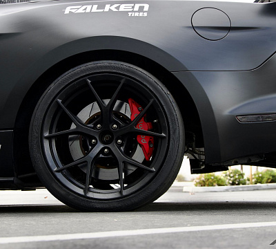 Фото дисков MRR FS06 на Ford Mustang VI