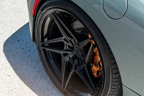 Фото дисков Anrky S3-X3 Черный глянец на Ferrari F8