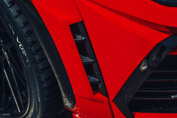 Фото дисков Strasse Wheels SV10M Track Черный сатин на Lamborghini Urus