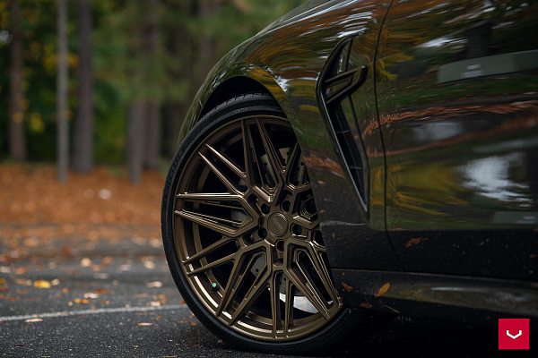 Фото дисков Vossen HF-7 Сатиновая темная бронза на BMW 8/M8