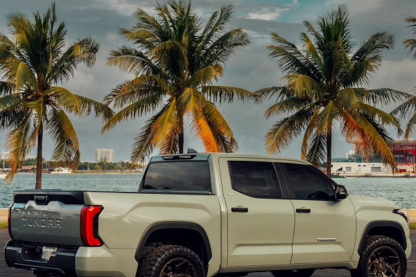 Фото дисков 4PLAY 4P83 Сатиновая темная медь на Toyota Tundra III