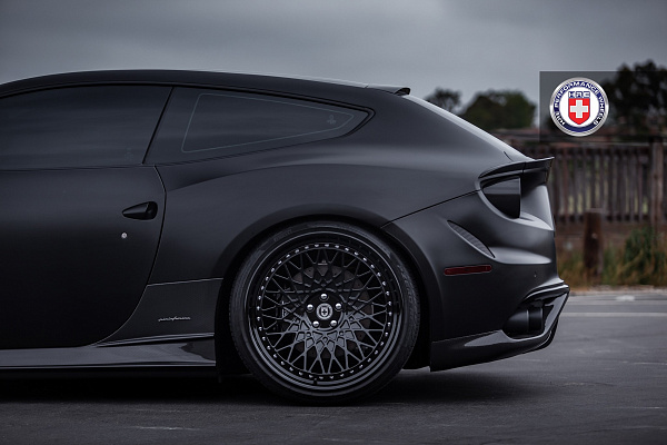 Фото дисков HRE 501 Черный глянец на Ferrari FF