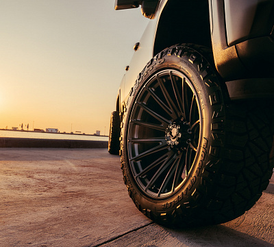 Фото дисков Vossen VFX-03 на GMC Sierra IV
