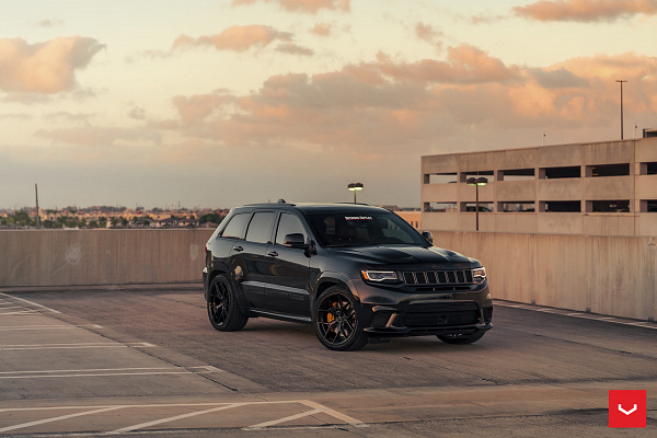 Фото дисков Vossen HF-5 Черный глянец на Jeep Grand Cherokee IV