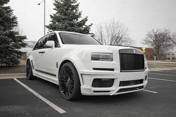 Фото дисков Brixton Forged LX01 Черный глянец на Rolls-Royce Cullinan