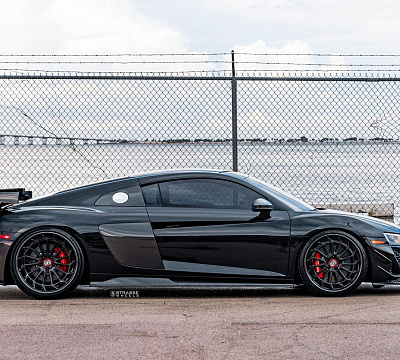 Фото дисков Strasse Wheels SV15FF Deep Concave FS на Audi R8 (4S)