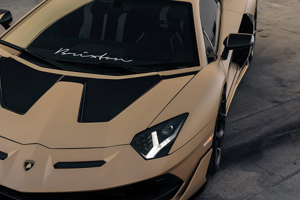 Фото дисков Brixton Forged NC01-R Черный сатин на Lamborghini Aventador
