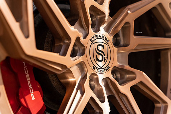 Фото дисков Strasse Wheels SB1 Deep Concave FS Сатиновое золото на Porsche 911 VII