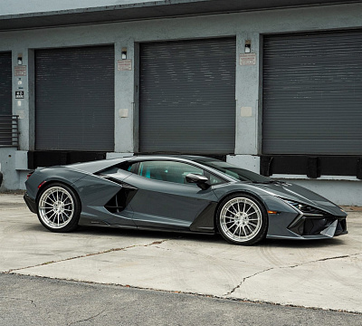 Фото дисков Anrky AN39 на Lamborghini Revuelto