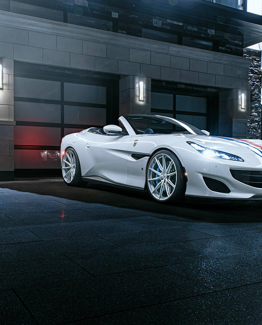 Фото дисков P104SC Сатиновый лак на Ferrari Portofino