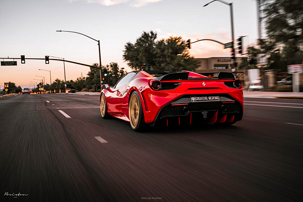 Фото дисков Brixton Forged CM6-R Глянцевая медь на Ferrari 488