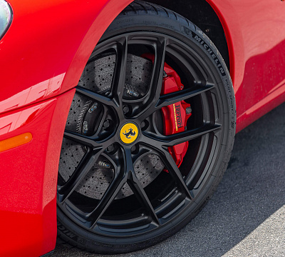 Фото дисков HRE P101SC на Ferrari 599