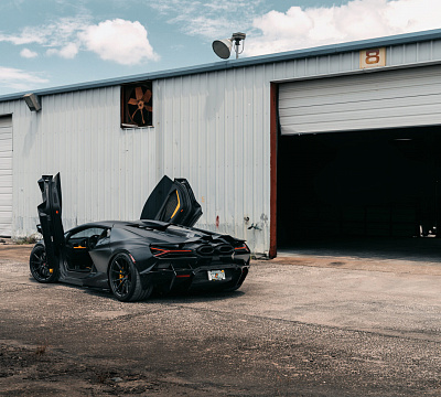 Фото дисков Vossen VPS-1 на Lamborghini Revuelto