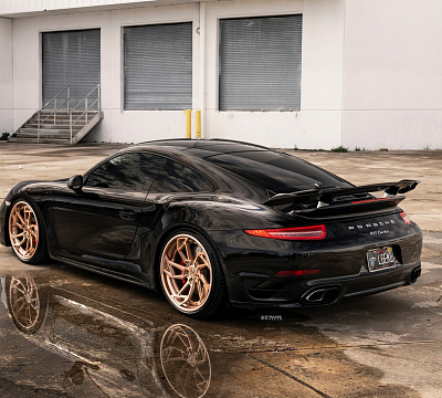 Фото дисков Strasse Wheels SB1 Deep Concave FS на Porsche 911 VII