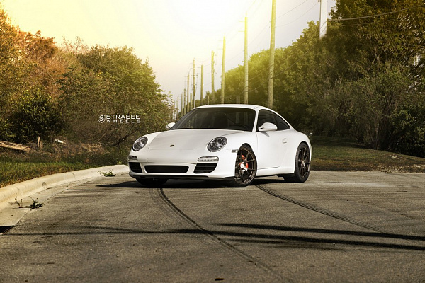 Фото дисков Strasse Wheels SM5R Deep Concave Monoblock Сатиновая темная бронза на Porsche 911 VI