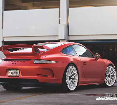 Фото дисков HRE P200 на Porsche 911 VII