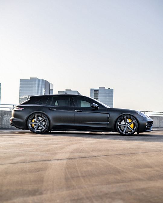 Фото дисков AN15 Глянцевый лак на Porsche Panamera III