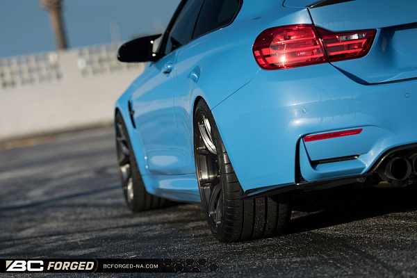 BMW M4 (F82)