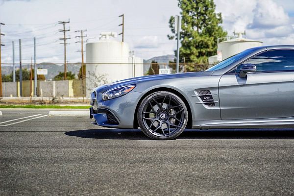 Фото дисков HRE FF01 Черный сатин на Mercedes-Benz SL (R231)