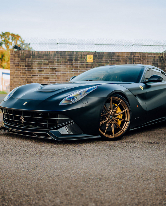 Фото дисков EVO-2R Глянцевое темное золото на Ferrari F12