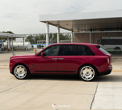 Фото дисков Anrky RF-177 на Rolls-Royce Cullinan