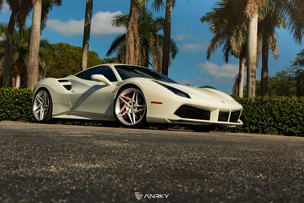 Фото дисков Anrky S1-X3 Глянцевый лак на Ferrari 488