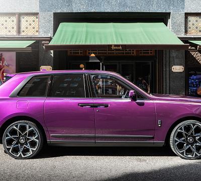 Фото дисков Kahn Type 55 RS на Rolls-Royce Cullinan