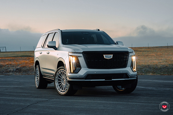 Фото дисков Vossen LCX-01 Глянцевый лак на Cadillac Escalade V