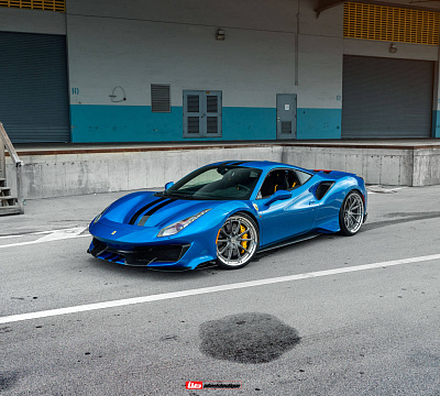 Фото дисков HRE S104SC на Ferrari 488