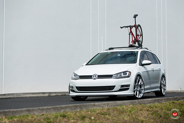 Фото дисков Vossen VFS-6 Серебро на Volkswagen Golf VII