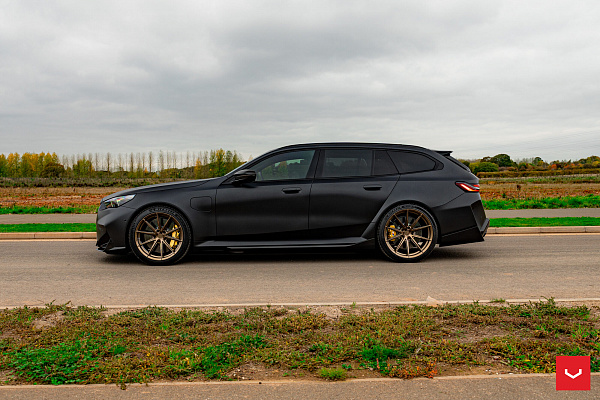 Фото дисков Vossen HFX-2 (5-Lug) Сатиновая темная бронза на BMW 5/M5 (G60/G90)