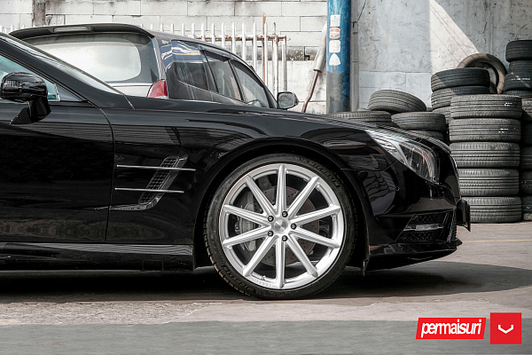 Фото дисков Vossen VFS-10 Серебро на Mercedes-Benz SL (R231)