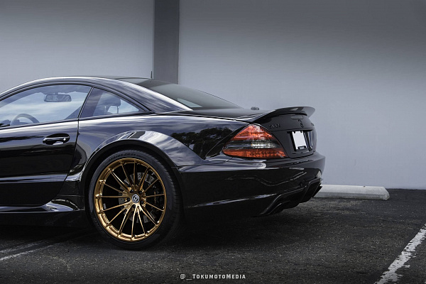 Фото дисков HRE P103 Глянцевое темное золото на Mercedes-Benz SL (R230)