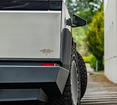 Фото дисков Brixton Forged LX15 на Tesla Cybertruck