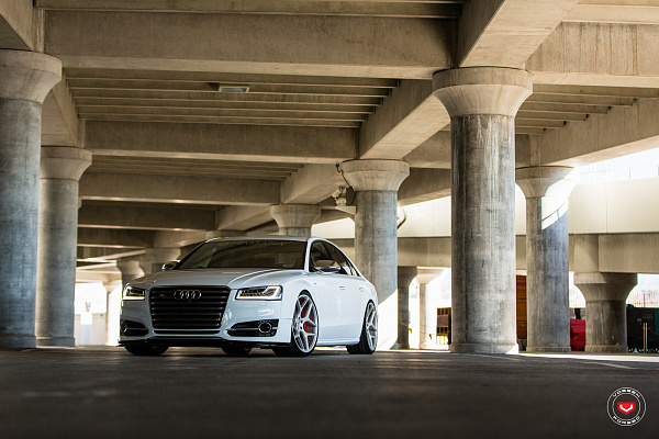 Фото дисков Vossen CG-205 Сатиновый лак на Audi A/S 8 (D4)
