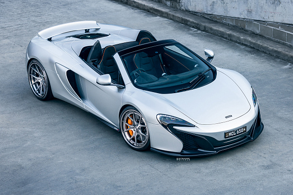 Фото дисков Strasse Wheels SM5R Deep Concave FS Сатиновый тонированный лак на McLaren 650S