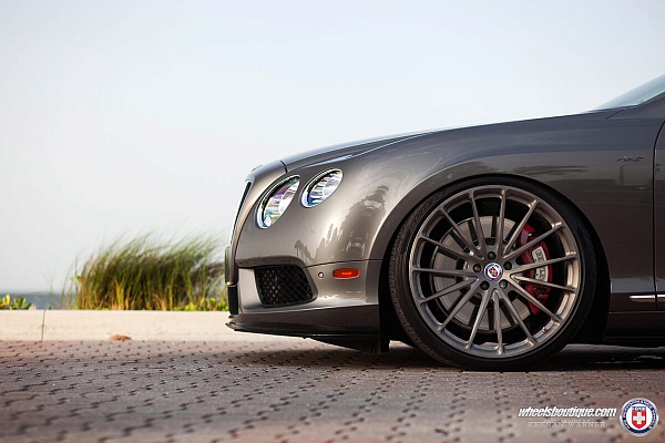 Фото дисков HRE P103 Глянцевый темный лак на Bentley Continental GT II