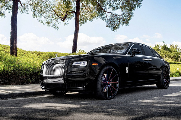 Фото дисков Savini SV41 Другой цвет на Rolls-Royce Ghost I