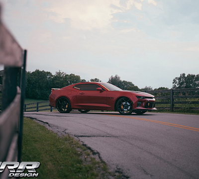 Фото дисков MRR M228 на Chevrolet Camaro VI
