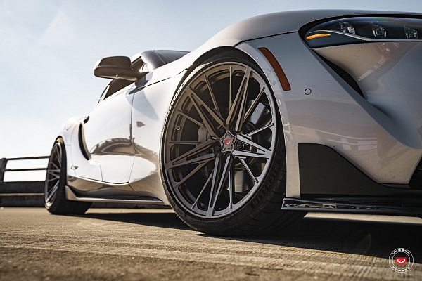 Фото дисков Vossen M-X6 Сатиновая бронза на Toyota Supra A90