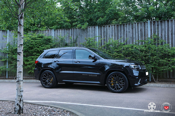 Фото дисков Vossen S17-01 Глянцевый темный лак на Jeep Grand Cherokee IV