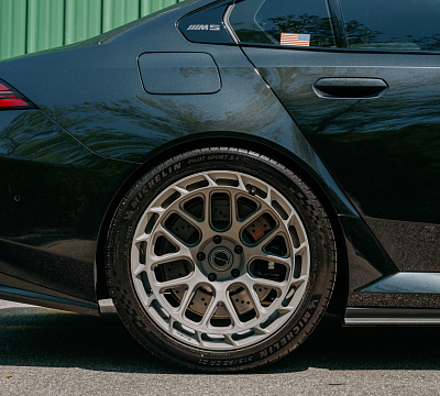 Фото дисков Brixton Forged TR08 AERO1 на BMW 5/M5 (G60/G90)