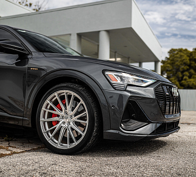 Фото дисков Vossen HF-4T на Audi E-tron